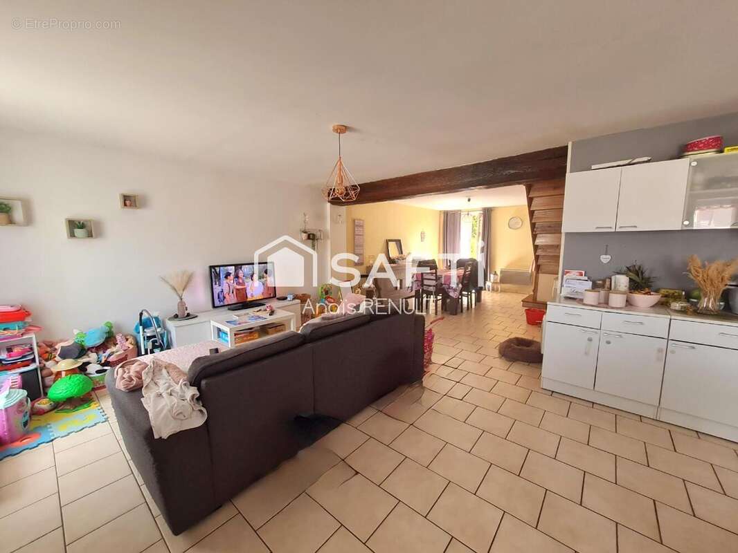 Photo 2 - Appartement à SAINT-LUBIN-DES-JONCHERETS