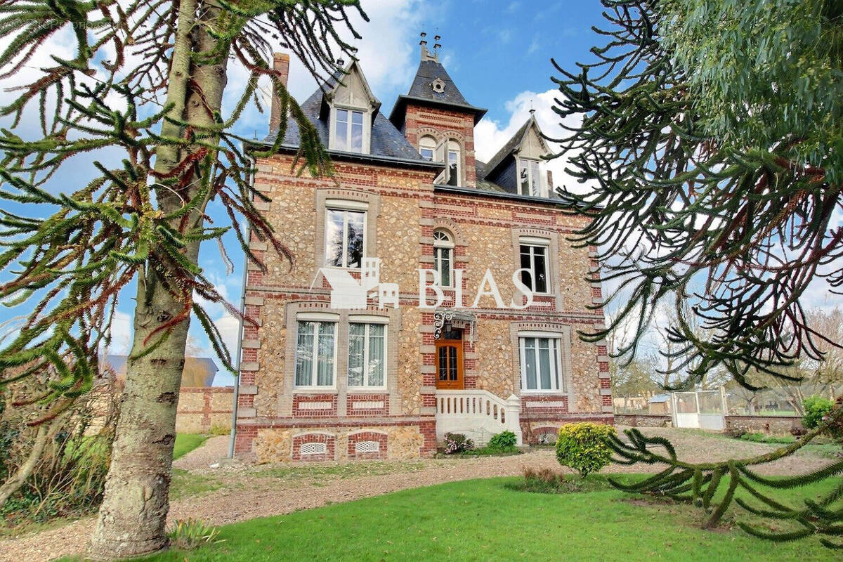 Maison à SAINT-GEORGES-DU-VIEVRE