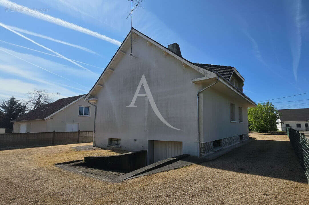 Maison  6 pièce(s) - photo 3