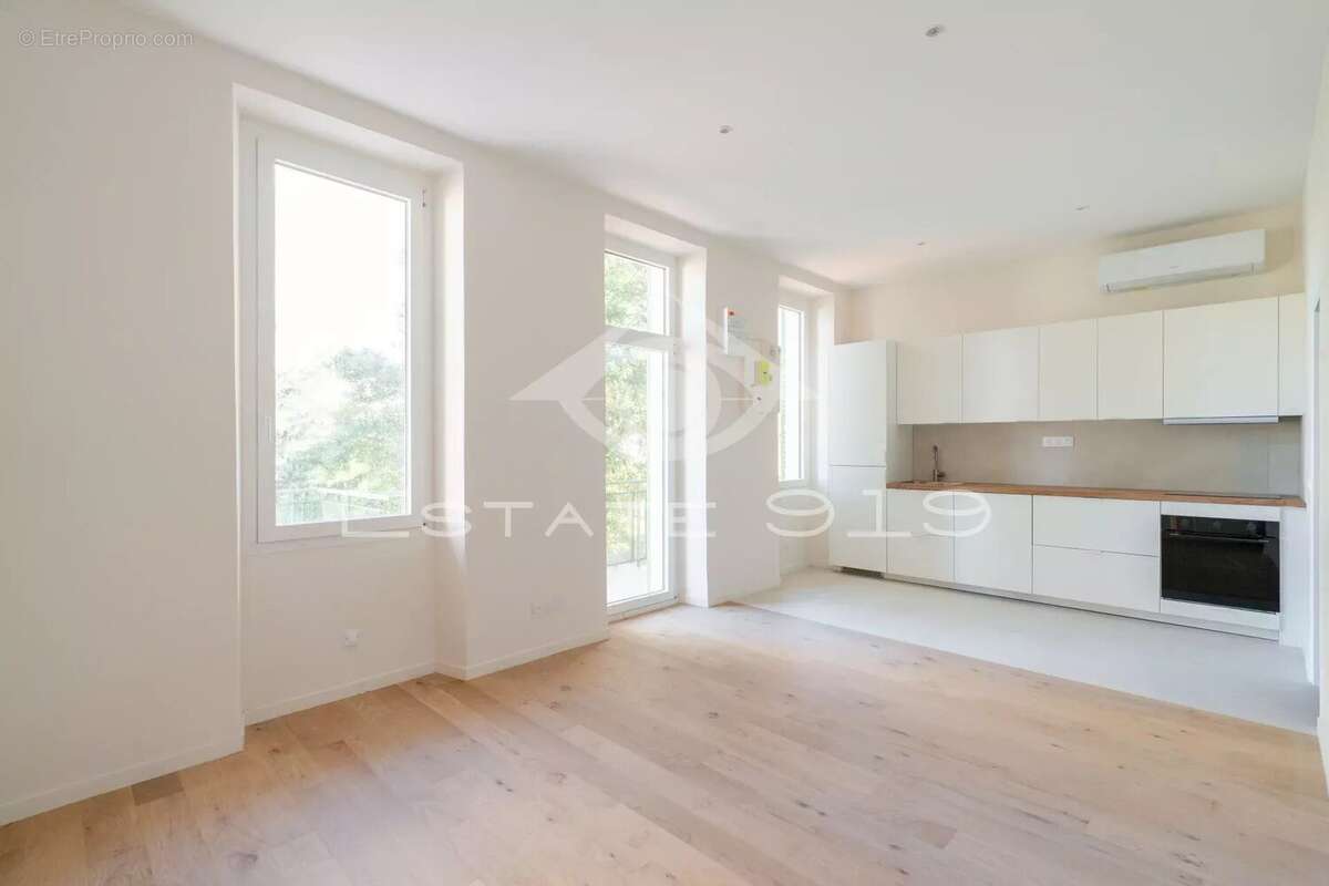 Appartement à MARSEILLE-7E