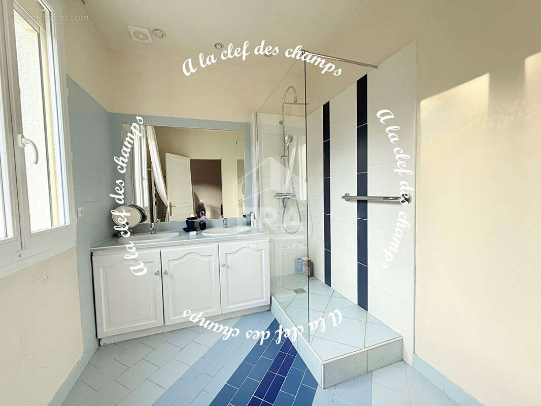 Maison à BURES-SUR-YVETTE