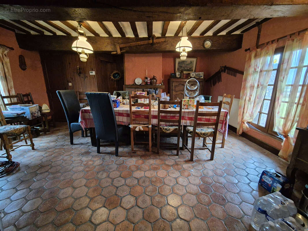 Maison à NEUFCHATEL-EN-BRAY