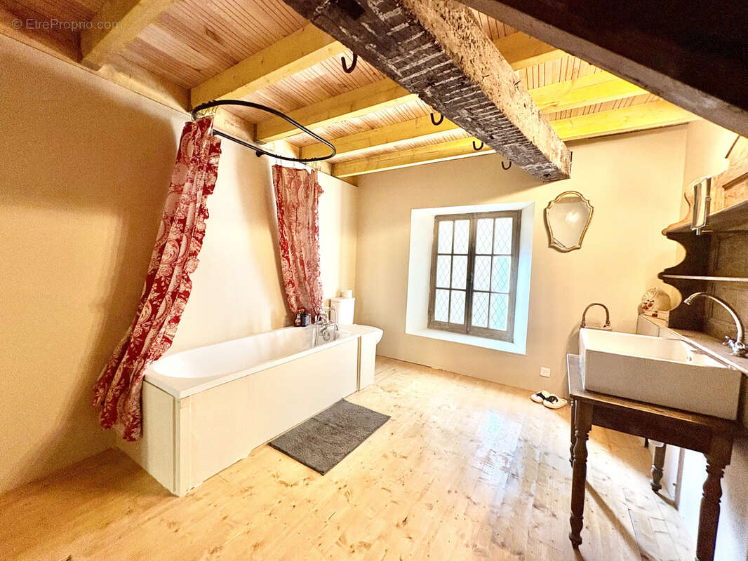 Maison à LA ROMIEU