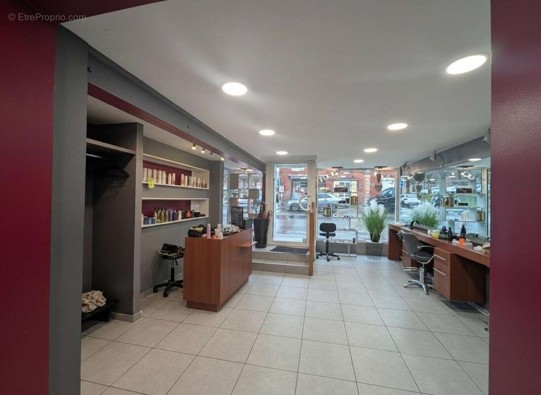 Photo 3 - Commerce à SAINT-JUST-EN-CHAUSSEE