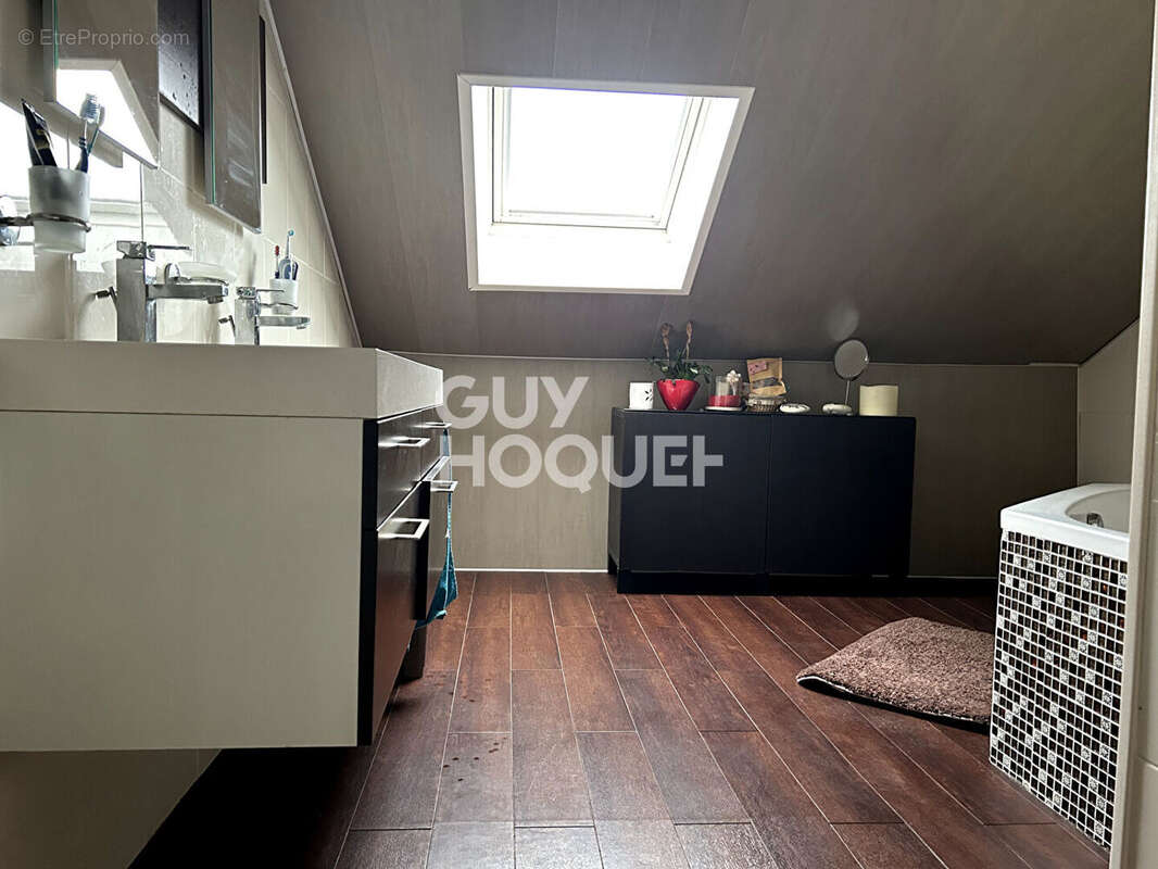 Maison à CHALAUTRE-LA-PETITE