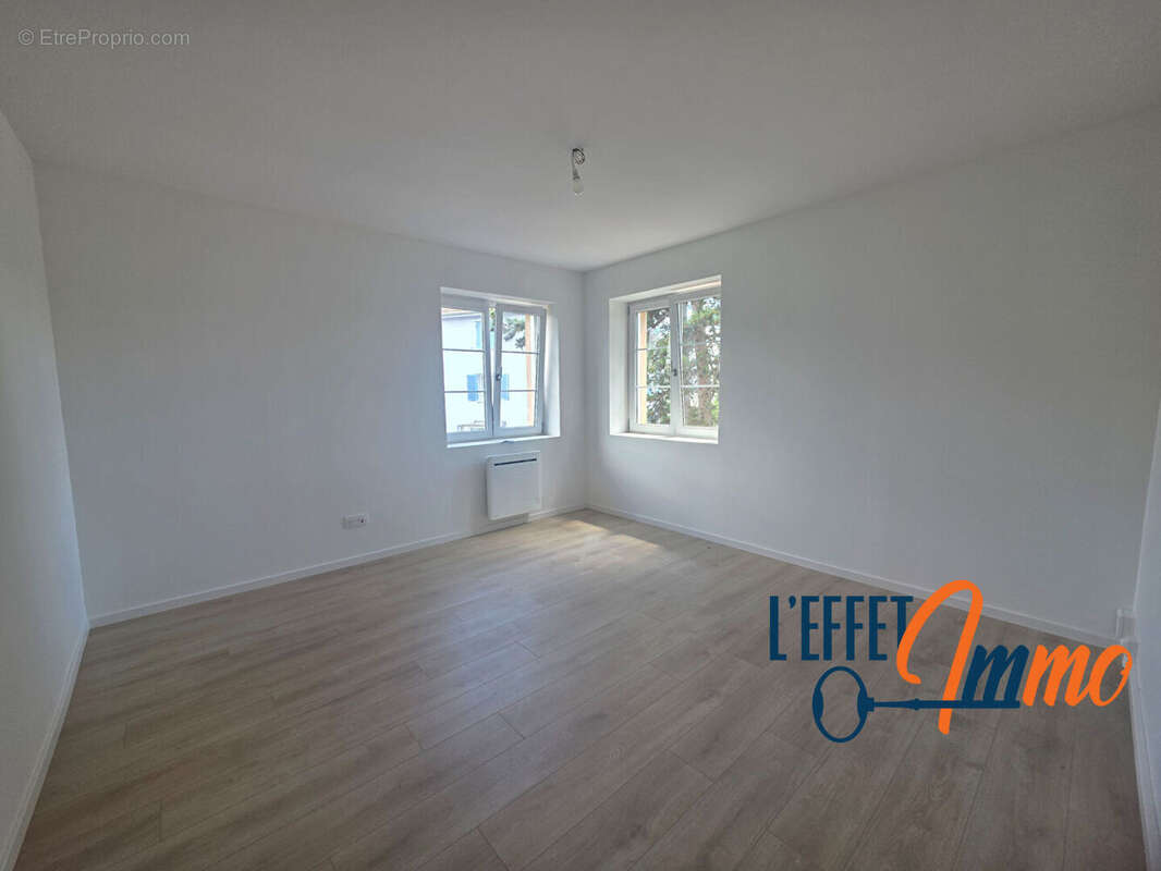 À vendre à Cernay ? Grand F3 entièrement rénové avec garage et cave - photo 2