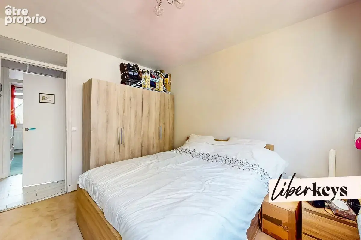 Courbevoie – Lumineux 4 pièces de 90 m² – 3 chambres et parking - photo 12