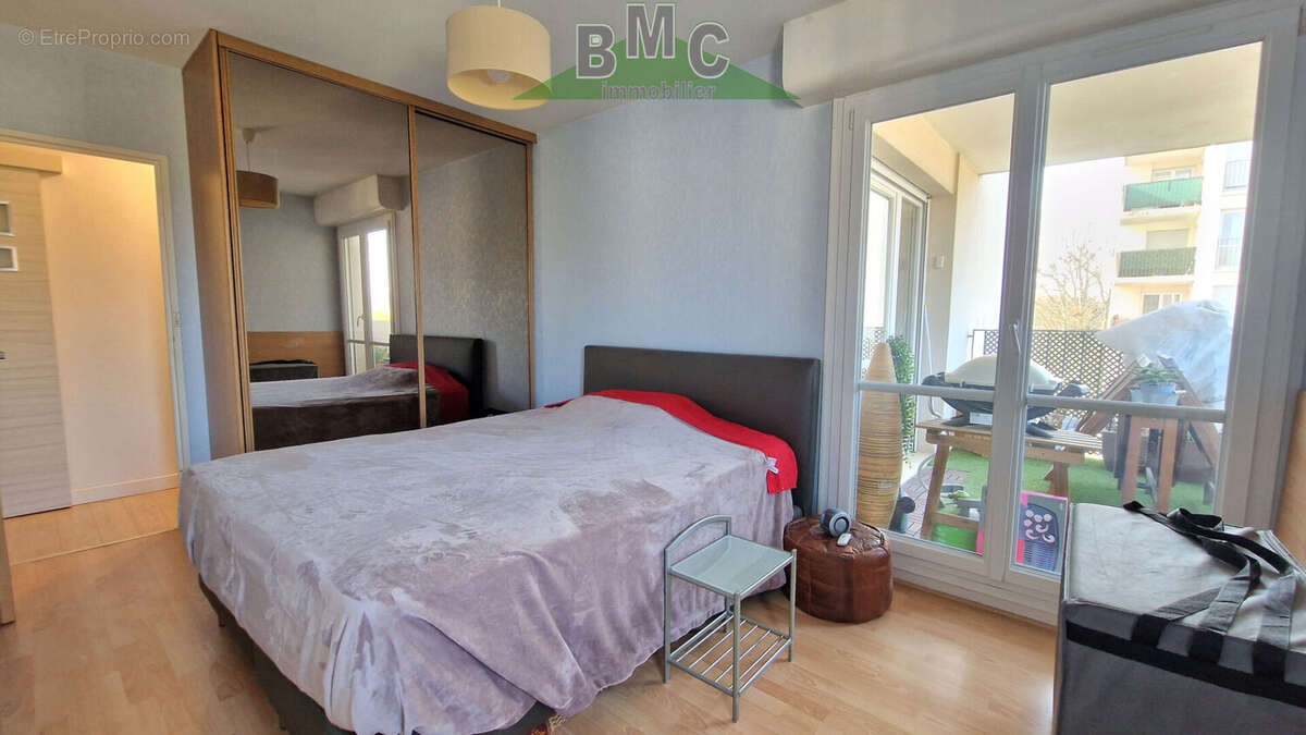 Appartement à LE PLESSIS-BOUCHARD