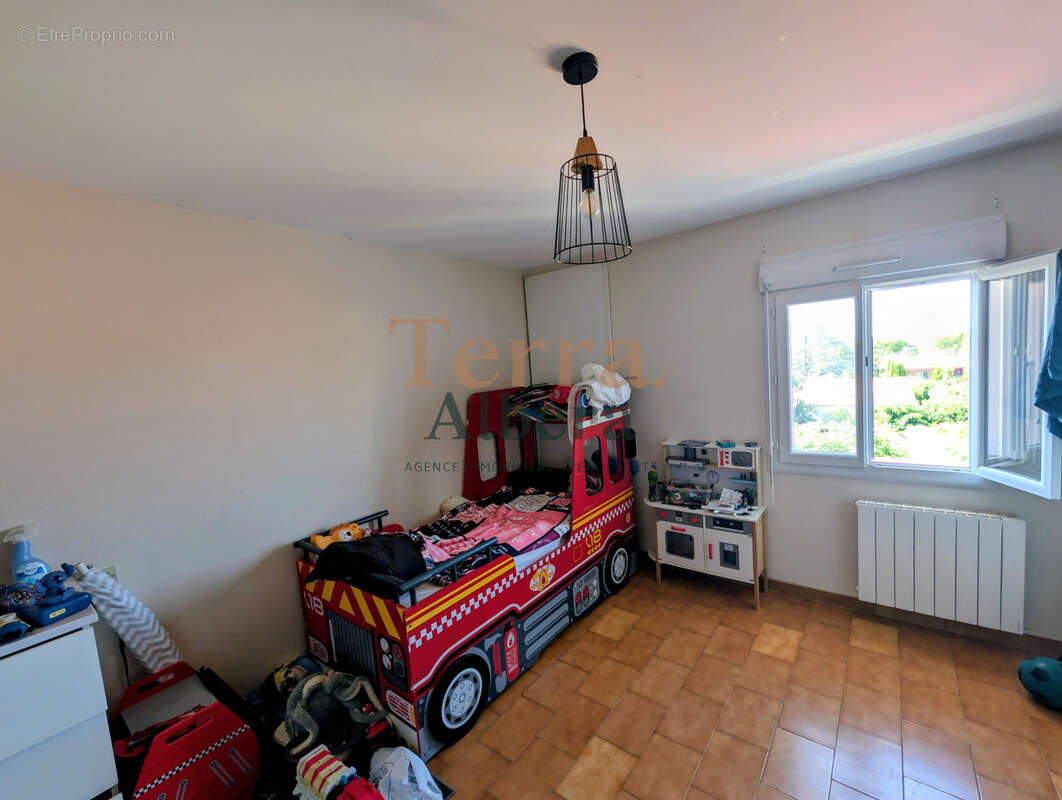 Laroque-des-Albères — Immeuble de rapport, opportunité rare en centre village - photo 4