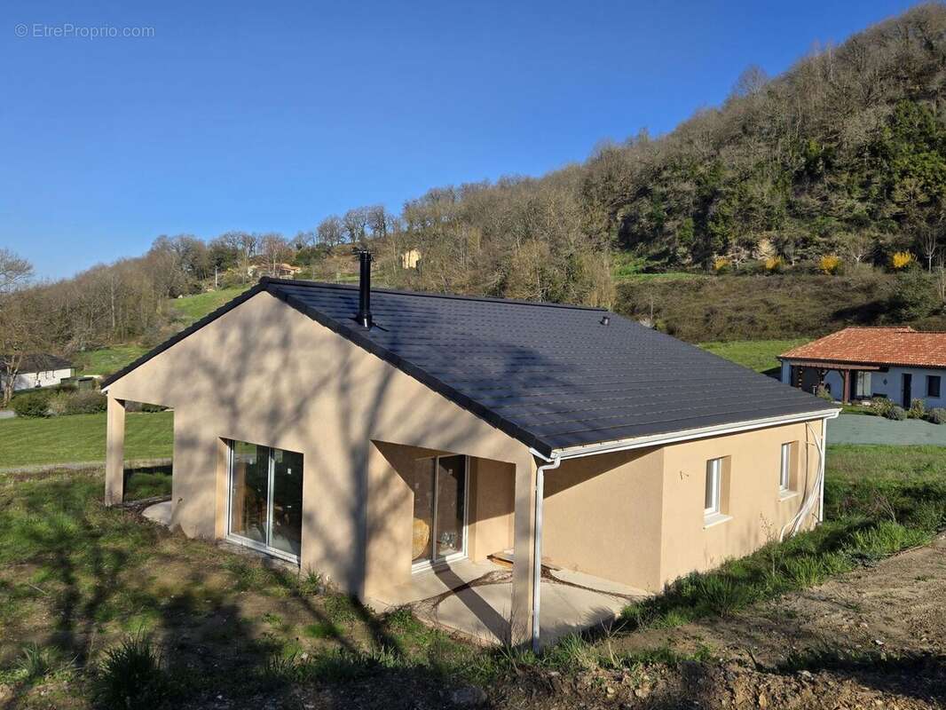 Maison à LA BASTIDE-SOLAGES