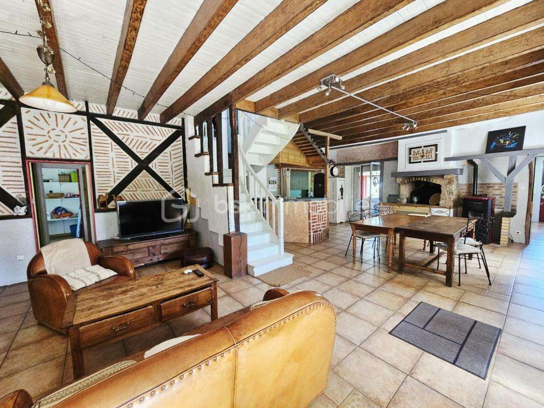 Maison de caractère - Pierre et bois - 5 chambres - Proche Redon - photo 3