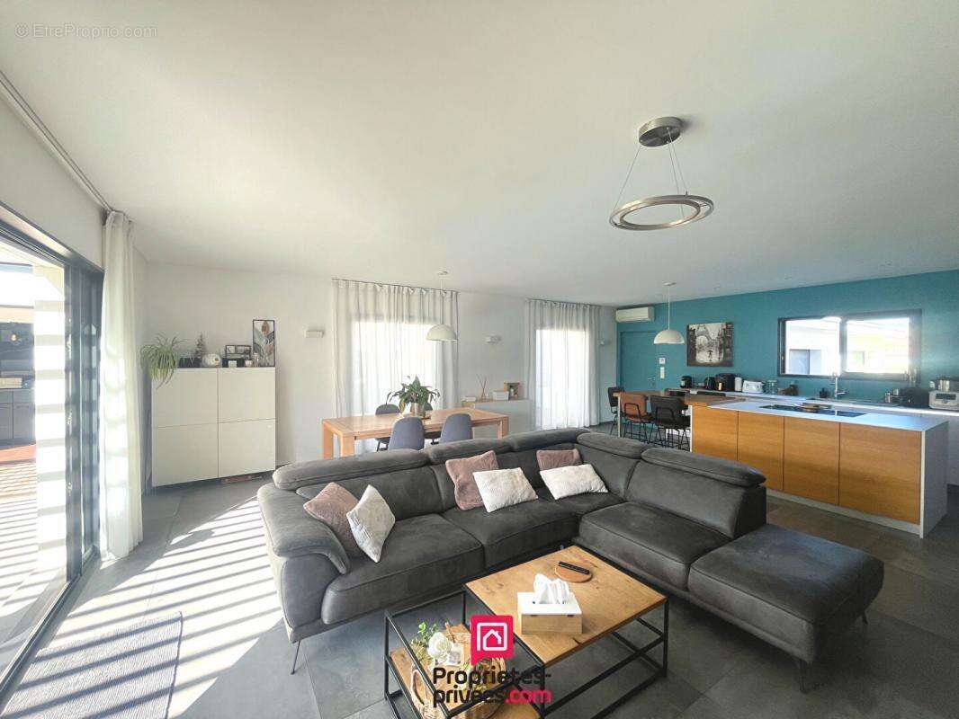 Maison à PUGET-SUR-ARGENS