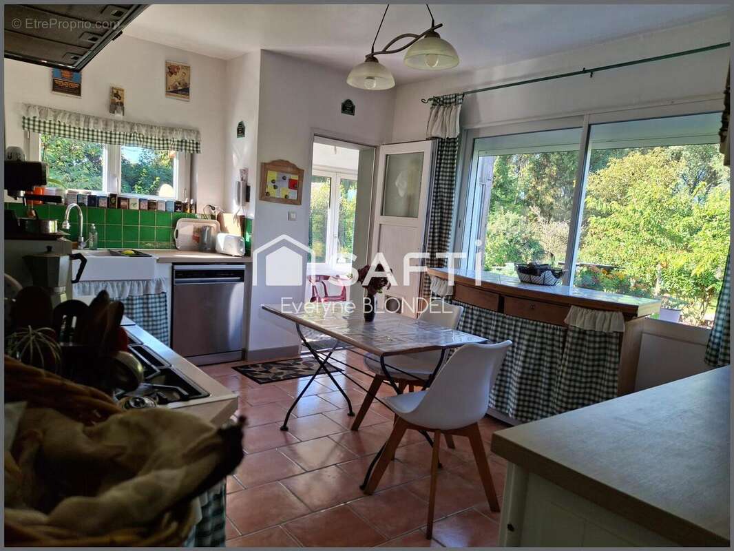 Photo 4 - Maison à HERMES