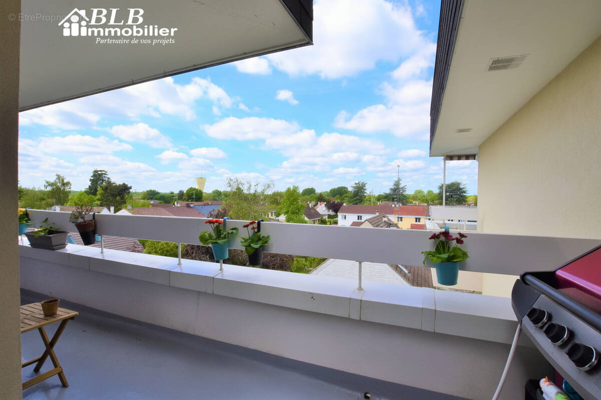 Appartement à LES ESSARTS-LE-ROI