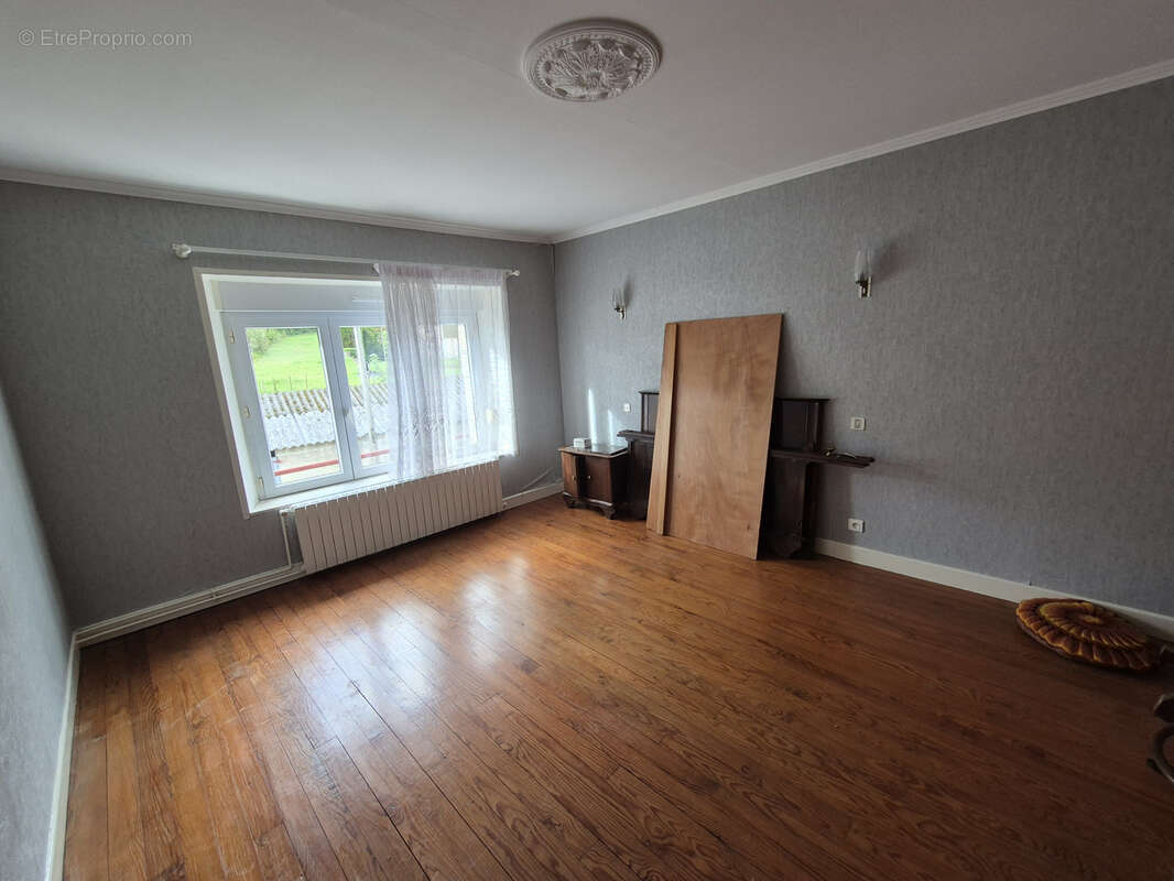 Maison à LOGNY-BOGNY