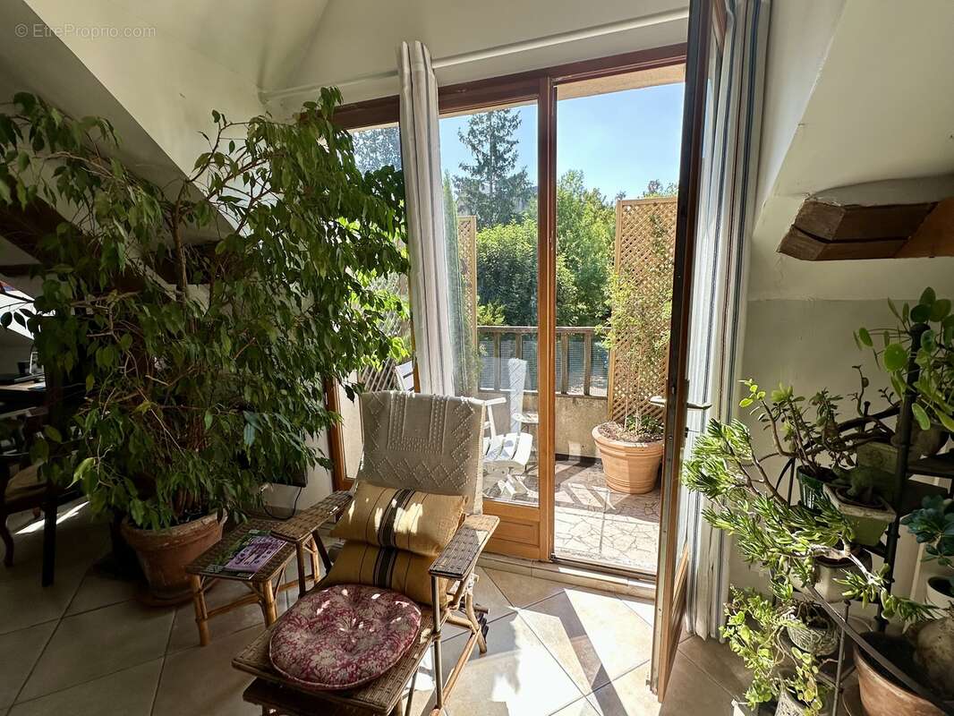 MAINTENON  Appartement F4  rénové balcon jardinet et 2 parkings - photo 11