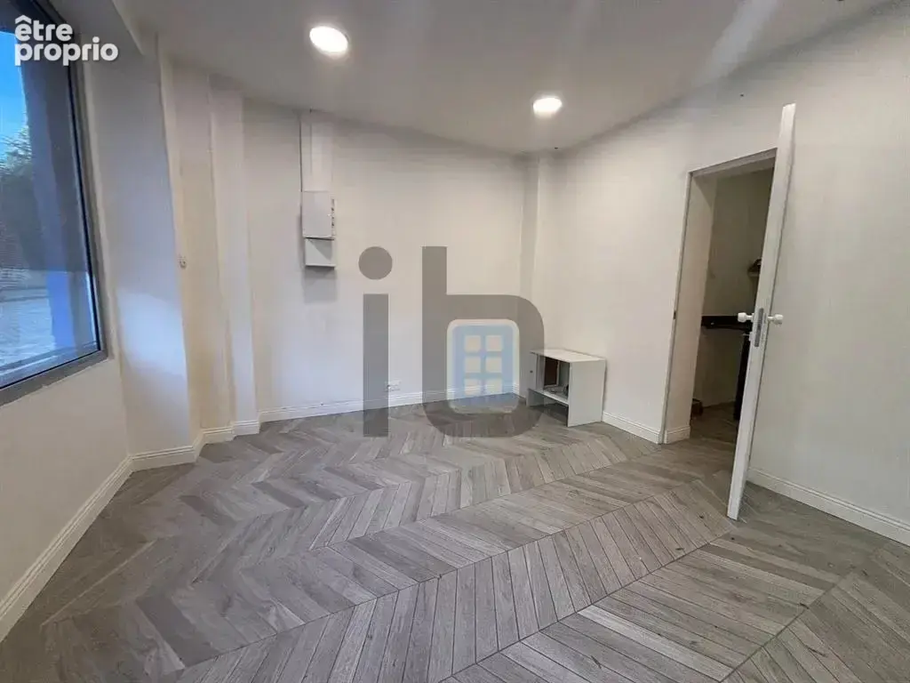 Commerce 59 m² à vendre à Paris-12e (75012) - photo 2