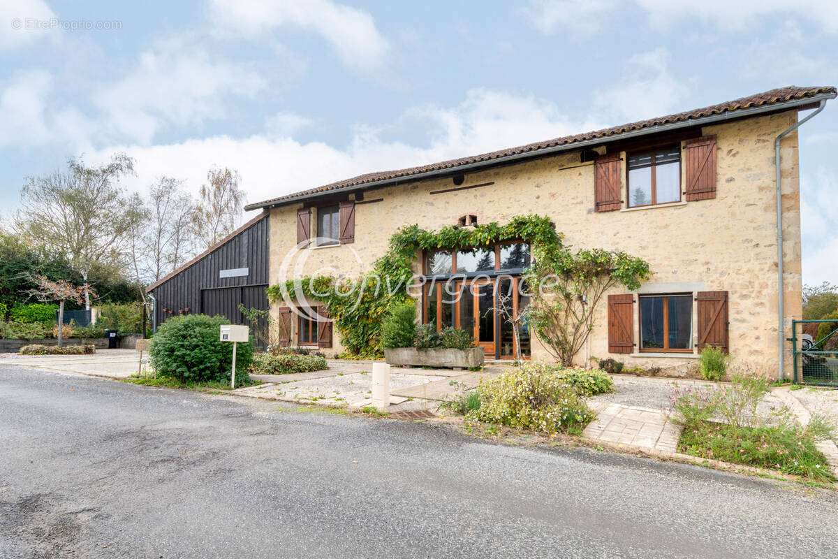 Maison à SAINT-AUVENT