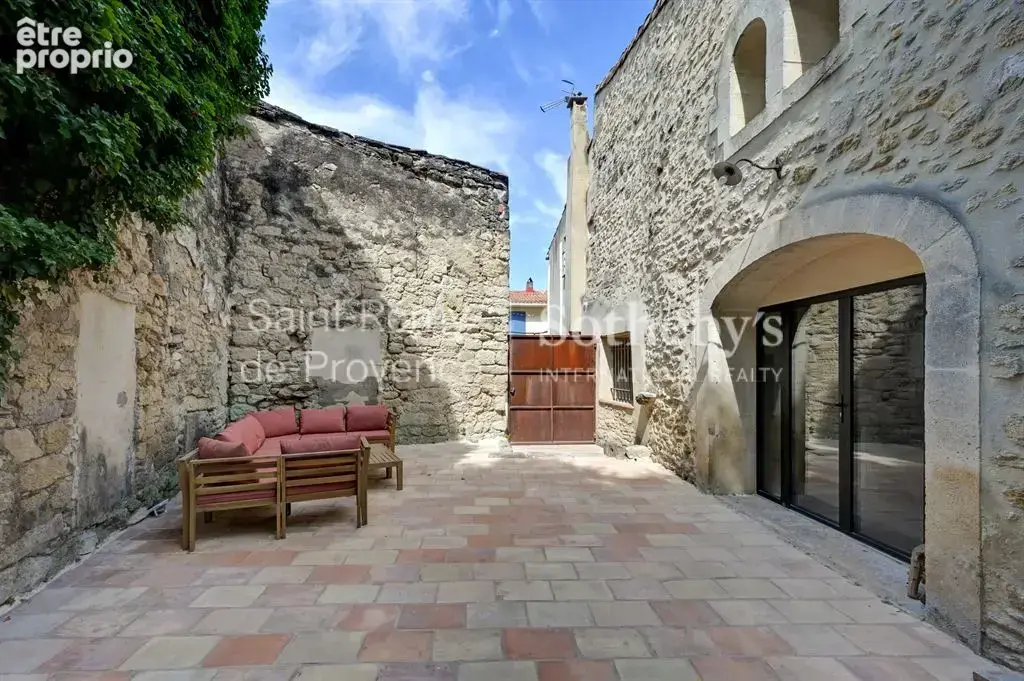 Superbe maison de village en pierre avec jardin, piscine et garages - photo 9