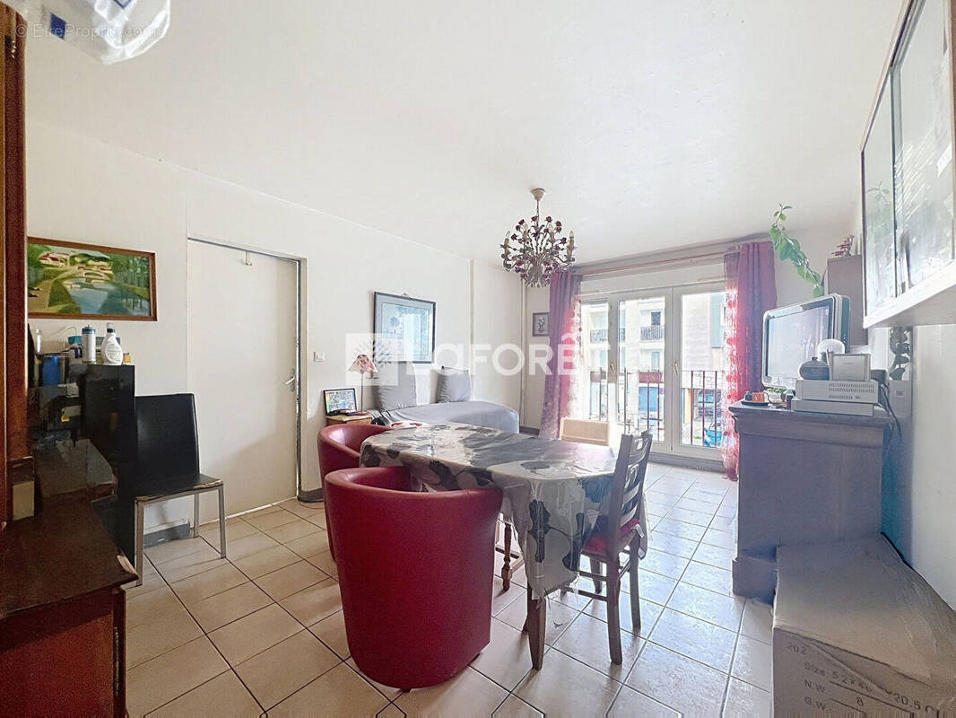 Appartement à LA CHAPELLE-SAINT-LUC