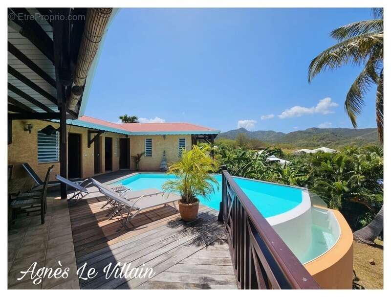 Maison à SAINTE-ROSE