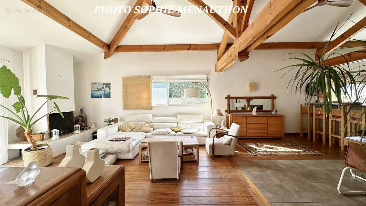 Maison de plage de type t6 de 170 m2 sur un terrain de 1592 m2 - photo 2