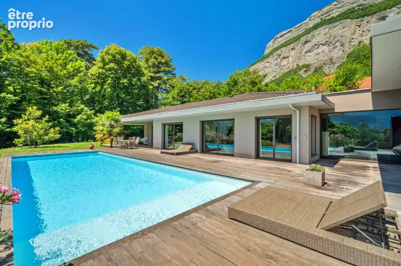 Meylan maison d'architecte contemporaine de plus de 300 m²  - Vue Belledonne & Piscine - photo 2