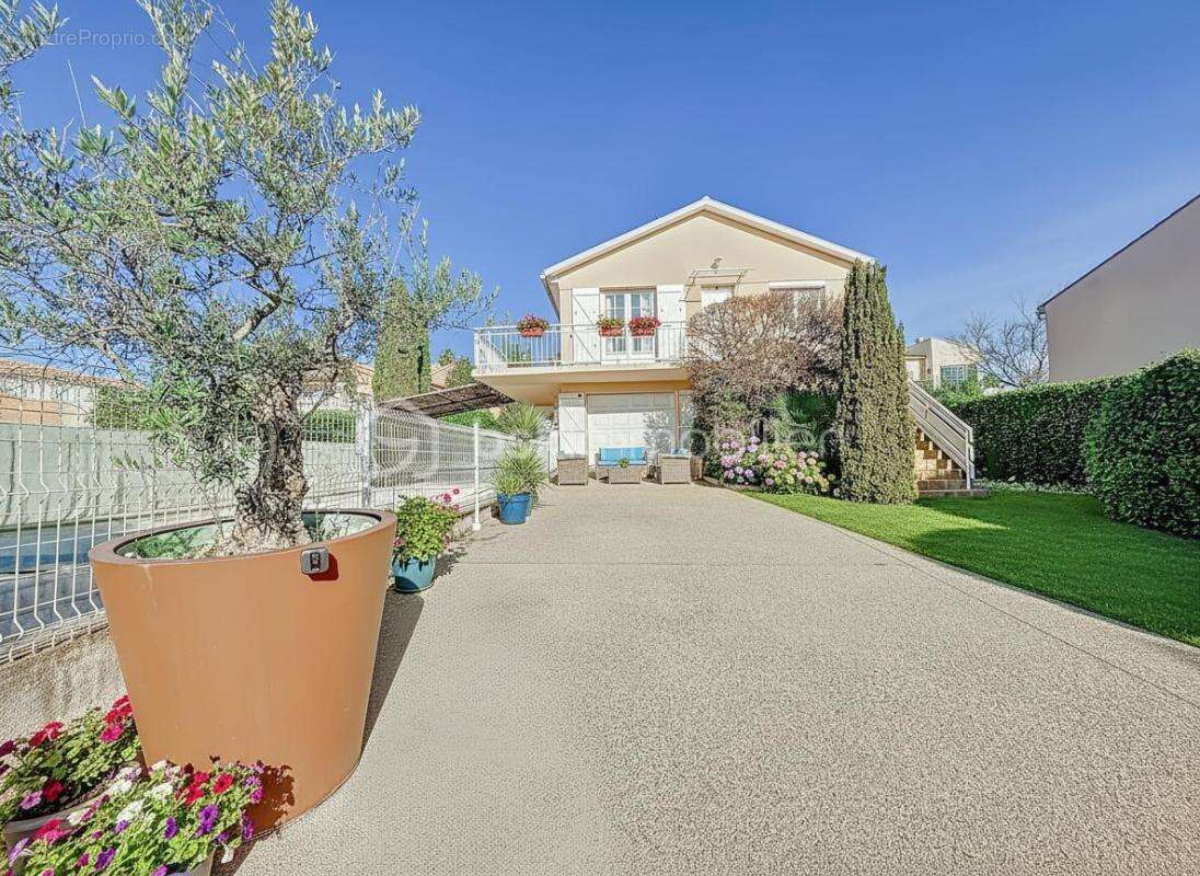 Maison à SAINT-GEORGES-D'ORQUES