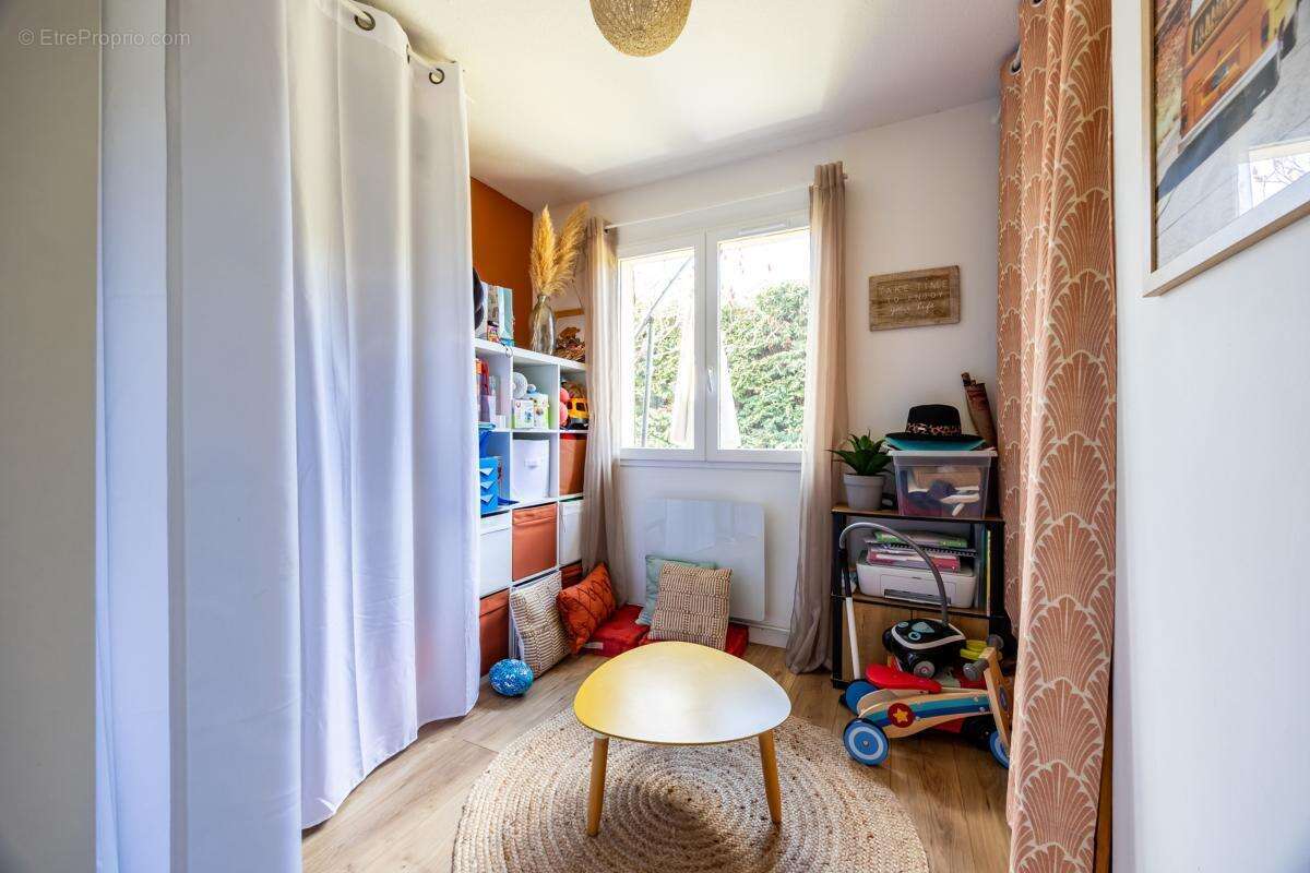 Maison à VILLENAVE-D'ORNON