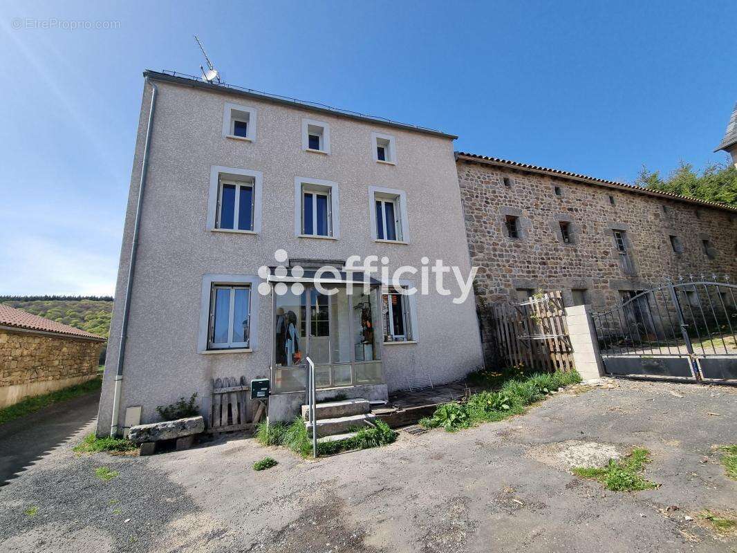 Maison à PAULHAC-EN-MARGERIDE