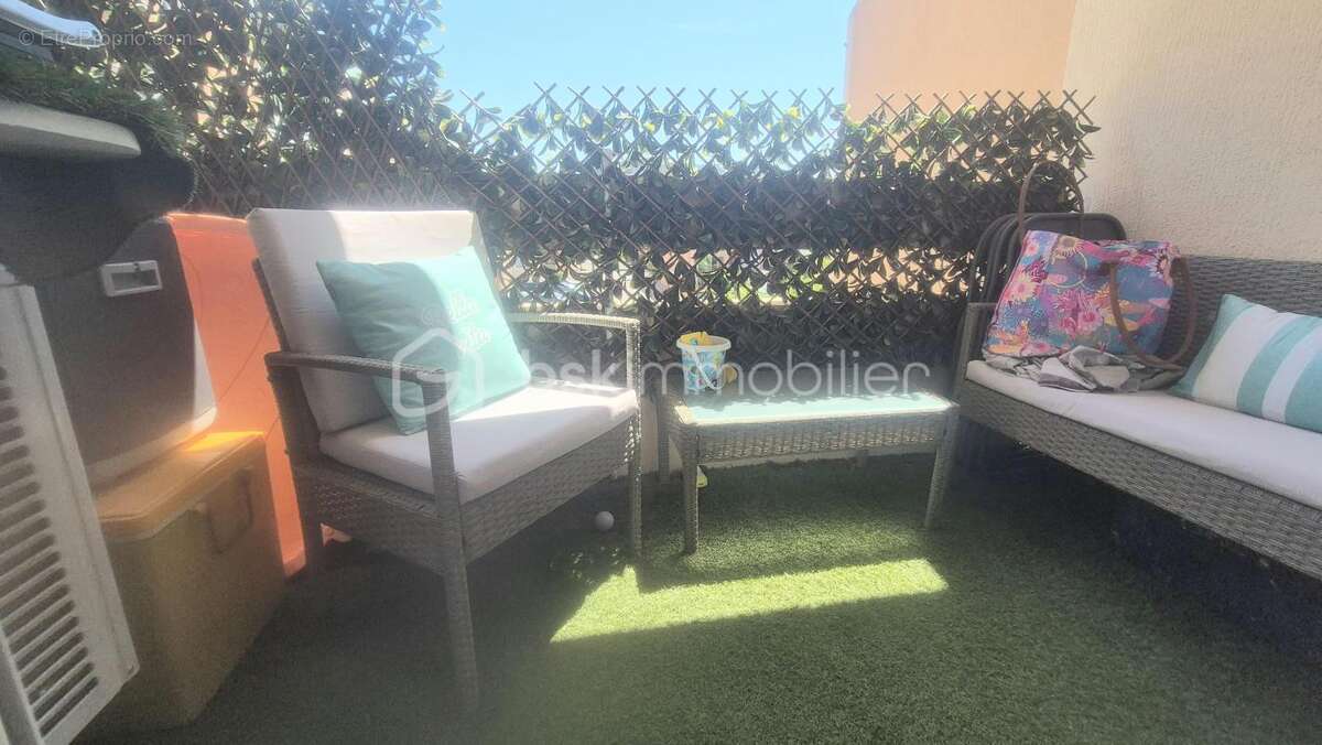 HYERES OUEST - Appartement T4 de 91 m² - Terrasse - Stationnement privatif - photo 4