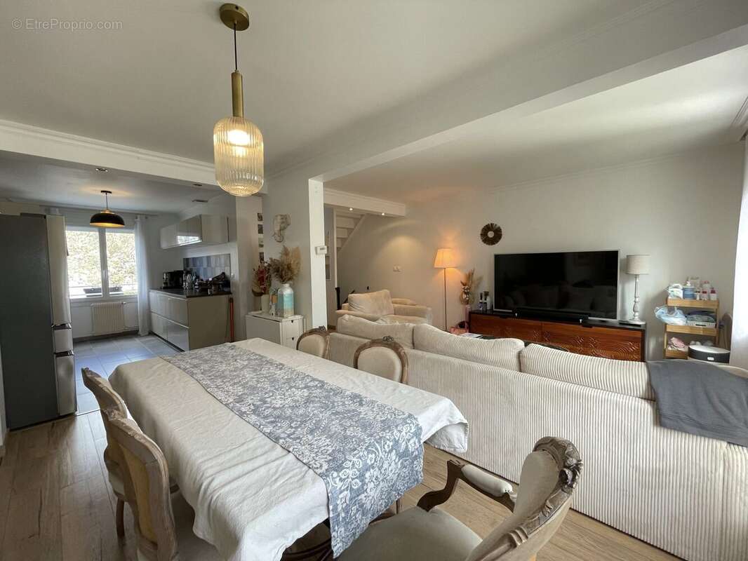 Maison à CHOISY-AU-BAC