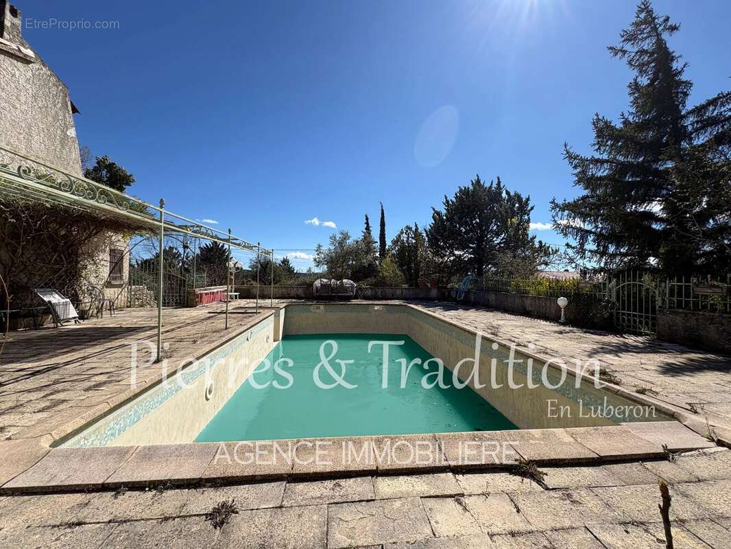 Exclusivité ! Maison avec terrain attenant et piscine dans quartier calme de Reillanne - photo 11