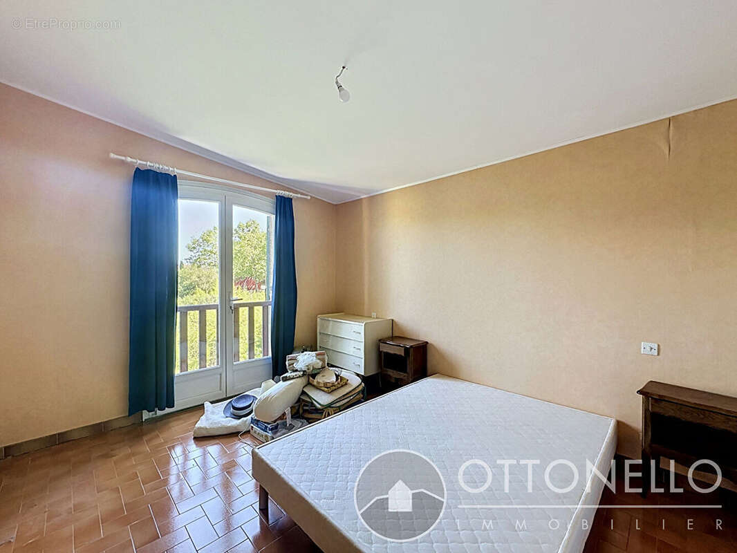 Maison à ROQUEBRUNE-SUR-ARGENS