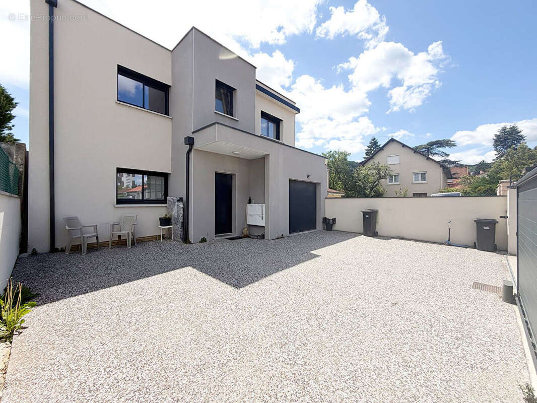 Maison à CLERMONT-FERRAND