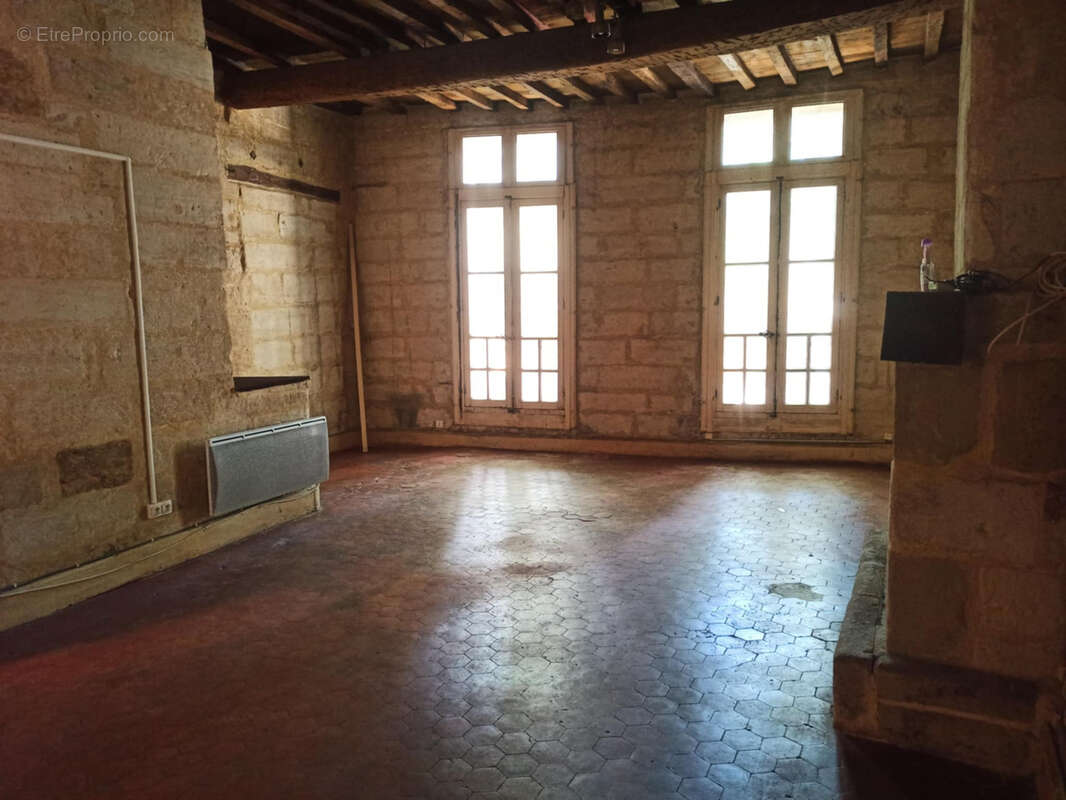 Appartement à UZES