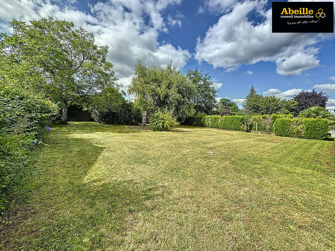 Terrain à SAINT-CHERON