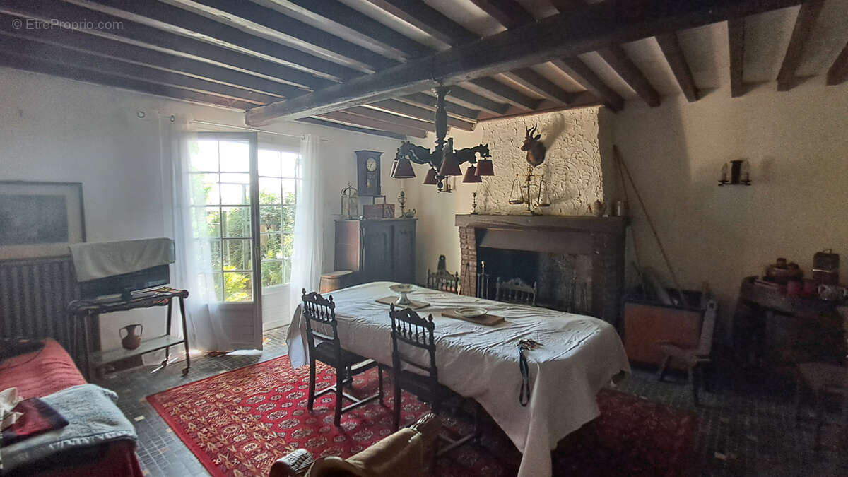 Maison à BREZOLLES