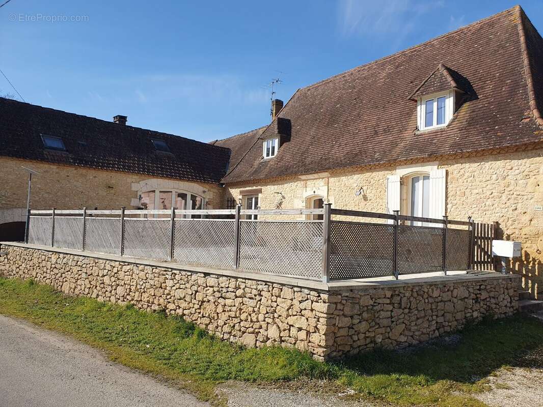 Maison à TREMOLAT