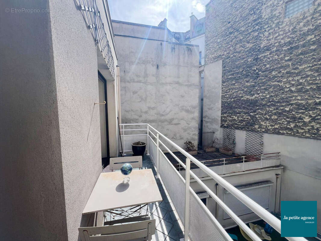 Appartement à PARIS-10E