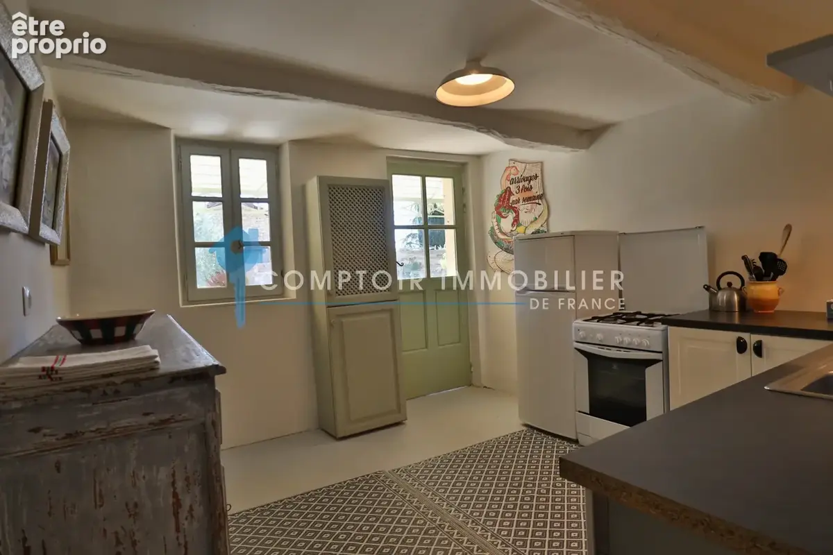 Dept 84 - Maison de hameau ancienne avec pigeonnier et bassin - photo 9