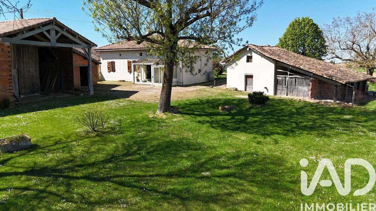 Maison 85 m² à Montalzat  - photo 2