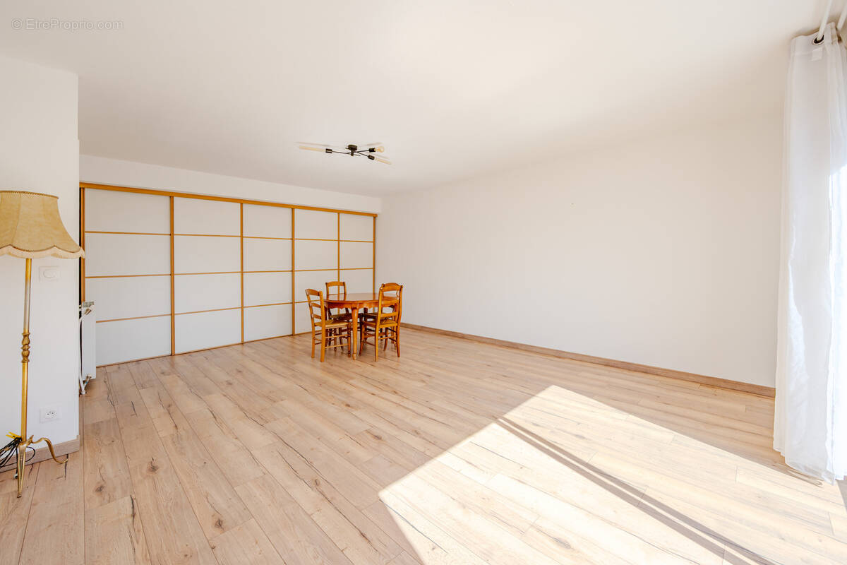 Appartement à HYERES