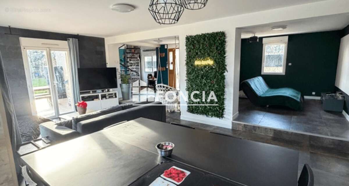Propriété de charme au cœur d’un parc boisé d'environ 4 000 m² - photo 5