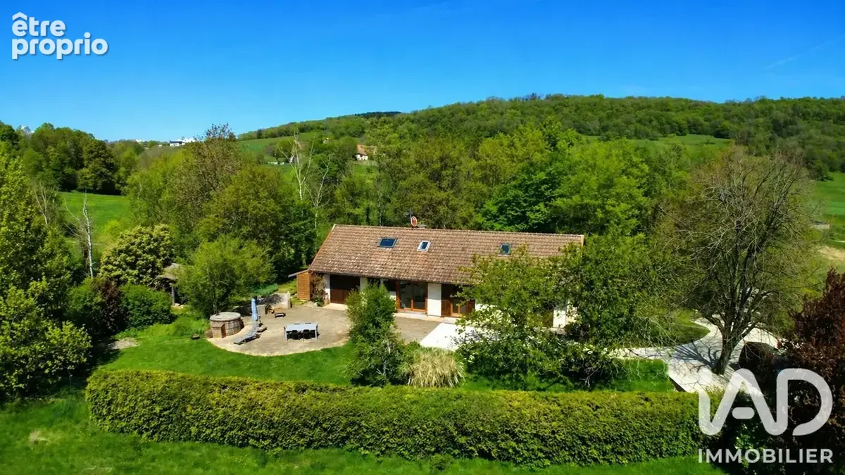 Photo 1 - Maison à SAINT-GENIX-SUR-GUIERS