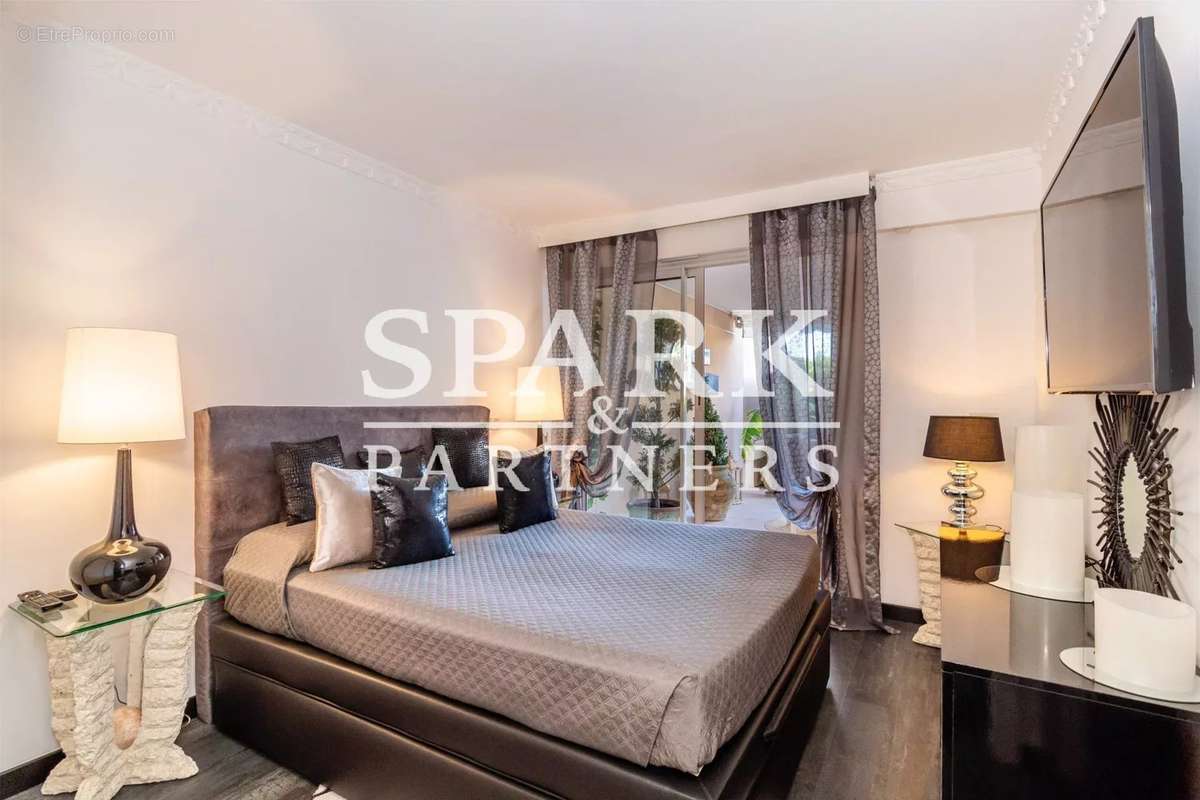 Appartement à ROQUEBRUNE-CAP-MARTIN