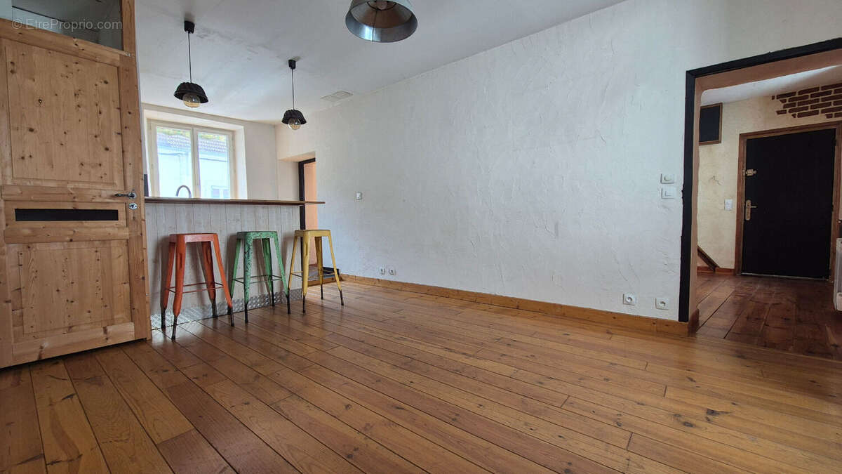 Appartement à BRIE-COMTE-ROBERT