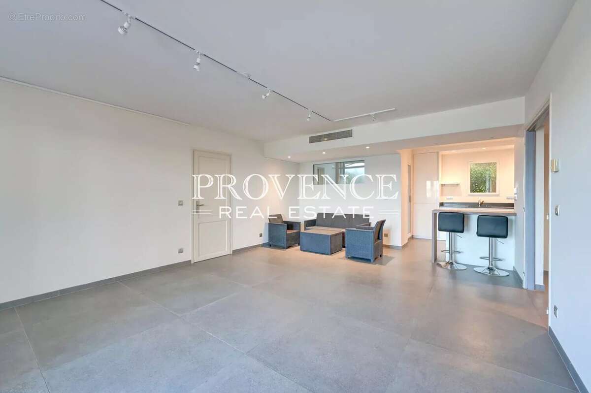 Appartement à MARSEILLE-7E