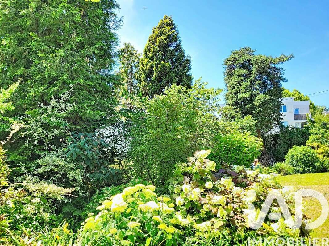 Terrain 413 m² à Jouy-En-Josas  - photo 2