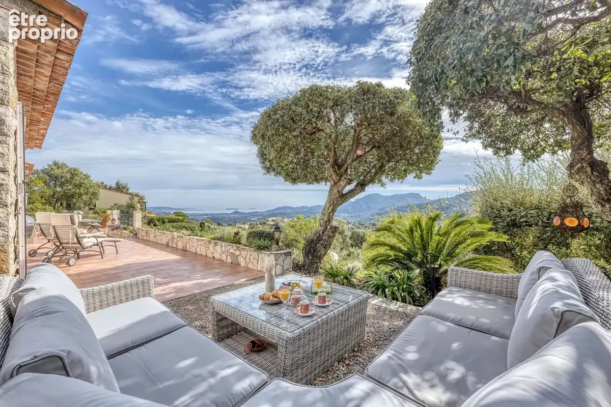 Les adrets-de-l’estérel – villa de charme en pierre avec vue mer exceptionnelle - photo 1